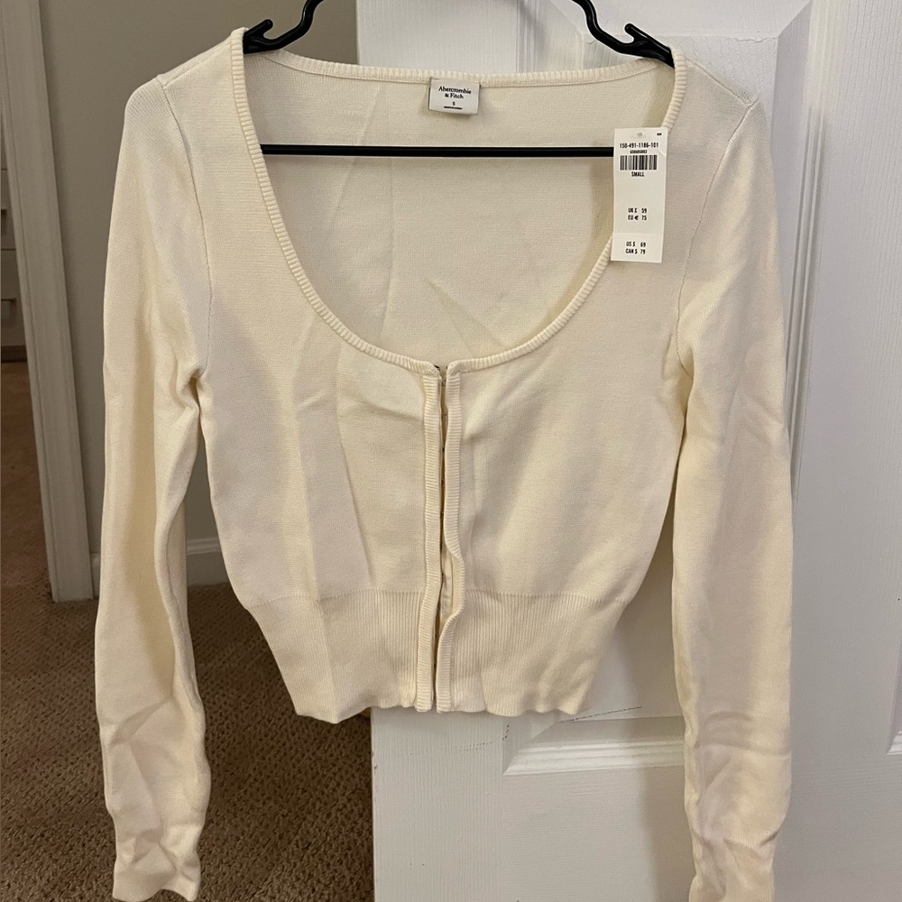 Abercrombie Cropped Cardigan